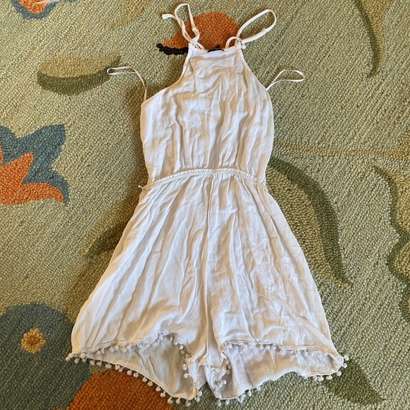 Calzedonia Cobey I White Romper I Lace-Up + Pom Pom Fringe - Picture 13 of 16